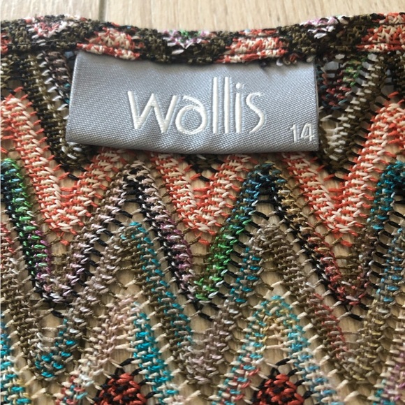 Wallis Faux Wrap Crochet Style Flare Long Sleeve Top Size 14 - Picture 9 of 12